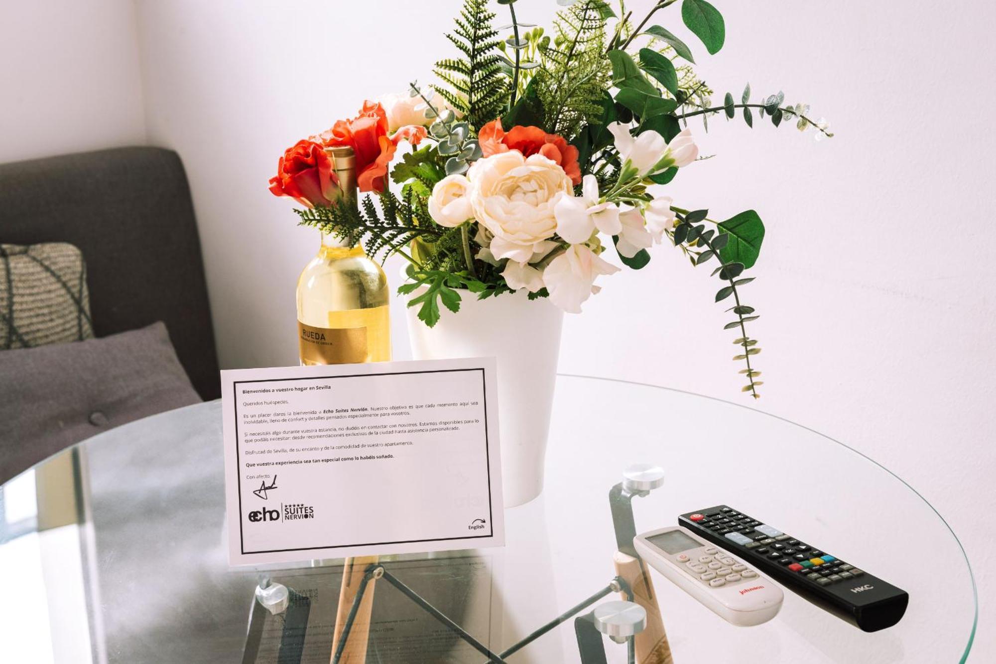 Echo Suites Nervion 세비야 외부 사진