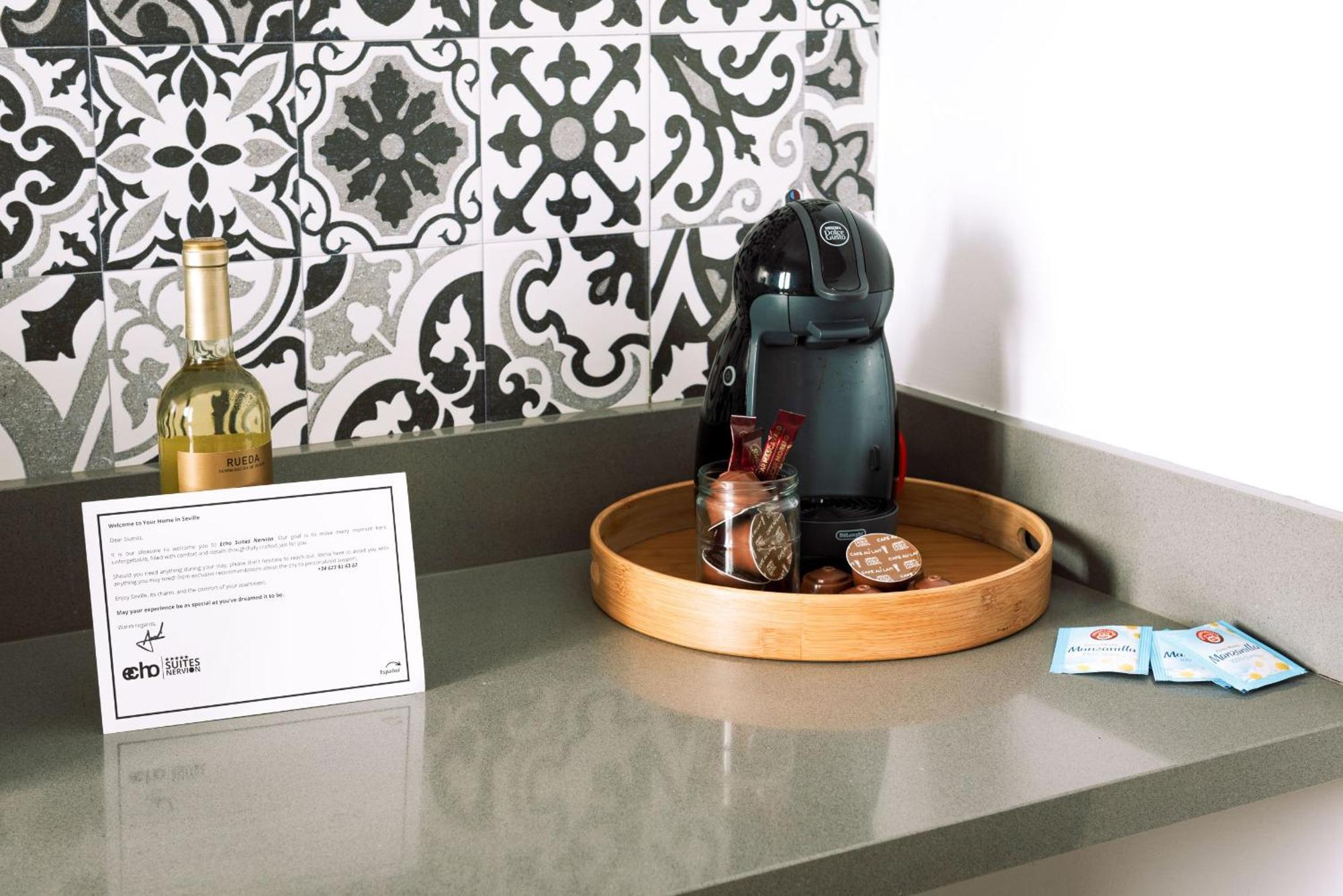 Echo Suites Nervion 세비야 외부 사진